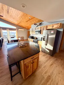 River Run Ridge - HOT TUB- river view - sleeps 16 - Image 2
