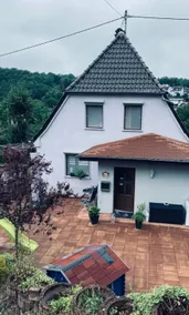 Beautiful family home with fireplace and terrace - Image 2