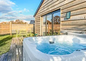 Country Lodge Deluxe - Image 2