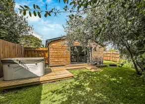 Country Lodge Deluxe - Image 5