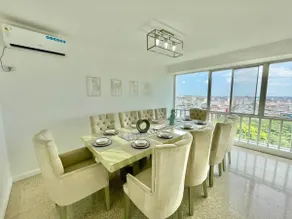 HUGE Condo Overlooking Midtown Guayaquil - Entire floor/Walking Distance - Image 3
