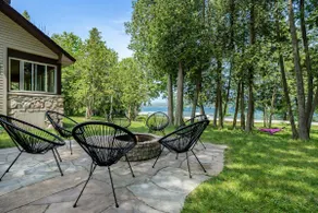 Lakefront House, Private Beach, Hot Tub, Fire Pit - Image 2