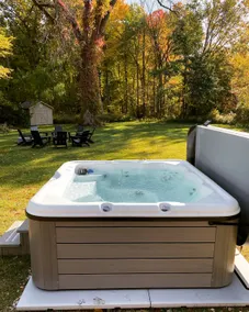 Lux home, sauna, hot tub, firepit, 5 min to beach - Image 4