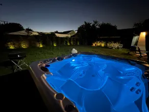 Luxe 1-Acre Retreat | 5* Location - Yards - Games! - Image 4