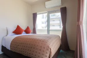 Entire hotel floor for guests only, 3 minutes to American Village, 2 free parking spaces - Image 3