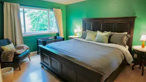 Cozy CO Casa: Eco & Pet Friendly—Sleeps up to 8 - Image 3