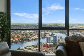 Huge 4 Bedroom Sub Penthouse | Rare Ocean Views - Image 3
