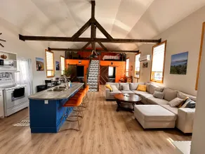A Stay Across The Bay - Image 3