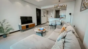 1 Bedroom Luxury Penthouse Catamaran City View - Image 2