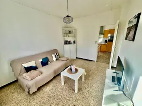 Bright apartment for a pleasant stay in Hyères - Image 5