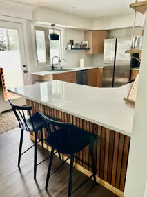 Delong House - Quiet home, close to airport - Image 2