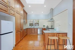 KozyGuru | Campsie | Oldie-Goodie Look 4 Bed House - Image 4
