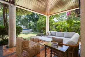 Private Beach Villa in Anza Mactan with Ocean View - Image 4