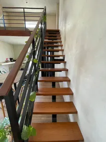 Double-height loft with pool 6 min from airport - Image 4