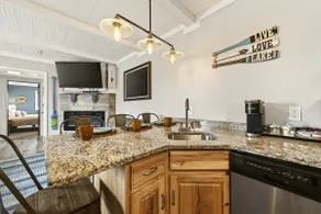 King + Queen Suite in Downtown Minocqua - Image 4