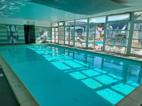 House with swimming pools in 3-star residence - Image 2