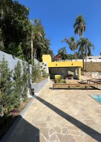 Cozy farmhouse with pool - Image 5