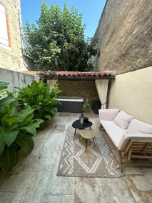 Unique location in the heart of the city with terrace and jacuzzi - Image 2