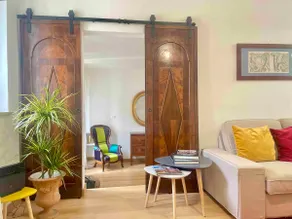 Apartment in a small courtyard house - Image 3