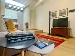 Apartment in a small courtyard house - Image 5