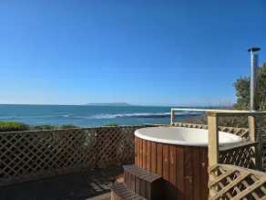 East Creek - hot tub, pool, dog friendly, right on the beach in Ringstead - Image 2