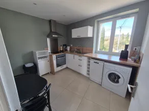 In the heart of Pélissanne – 55 m2 renovated + parking - Image 4
