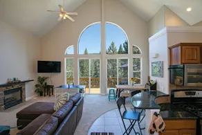 Donner Lake Home Walk to the Lake Trails & Family Activities - Image 3