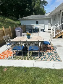 Sleeps 13, 2 Living Rooms, 1.5 Miles to Lake MI! - Image 3