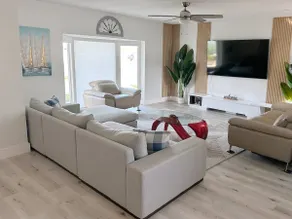 Quiet bayview retreat with sunrise views - Image 3