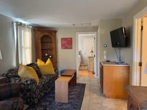 Cozy, secluded 2 bedroom cottage centrally located - Image 2