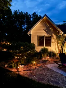 Spacious 5-Bedroom Home with AC Close to Ferries - Image 5