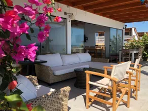 Seafront house with terrace and pool in Zorritos - Image 3