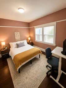 Urban Casita 2BR • Parking • Dogs • Walk 2 Transit - Image 4