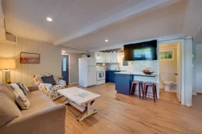 Big Pine Island Lake Cottage w/ Boat Dock & Kayaks - Image 5