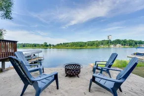 Big Pine Island Lake Cottage w/ Boat Dock & Kayaks - Image 2