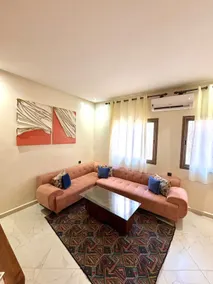 2 bedroom apartment, Air conditioning, Netflix & WiFi - Image 4