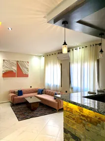 2 bedroom apartment, Air conditioning, Netflix & WiFi - Image 2