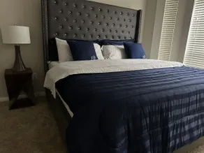 Uptown Galleria Area 2 bedrooms luxury 2 bathrooms - Image 5