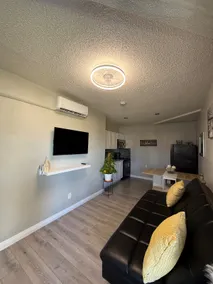 Private guest house—5.5 miles from the Strip - Image 2