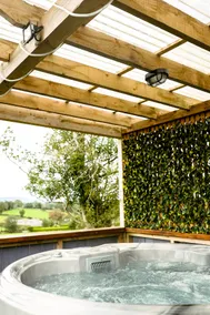 Coolaness Glamping Luxury Pod 1 - Image 5