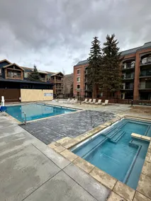 BEST LOCATION Park Station Main St 2-Bdrm Condo - Image 2