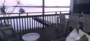 Absolute water front with private jetty!! Sunshine Cottage on Lake Macquarie - Image 3