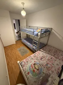 Bright 2-bedroom apartment - Image 4