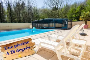 Unusual escape room cabin with jacuzzi access - Image 5