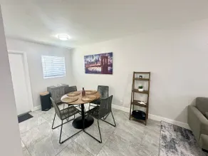 Clean Modern Apartment - Image 3