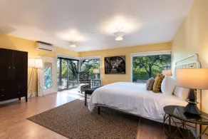 Highlands Vista: Luxe Estate in Sonoma - Image 4