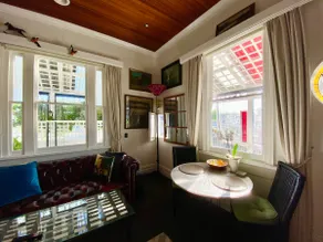 Little Bird King Suite half house - Image 3