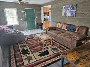 35 mins to Red Rocks* Bear Themed Cabin*Hot Tub* - Image 3