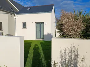 Cozy studio, garden and terrace, beach/port on foot - Image 2