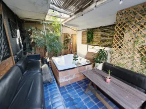 Rustic Mini Loft Studio with shared Jacuzy & Patio - Image 2